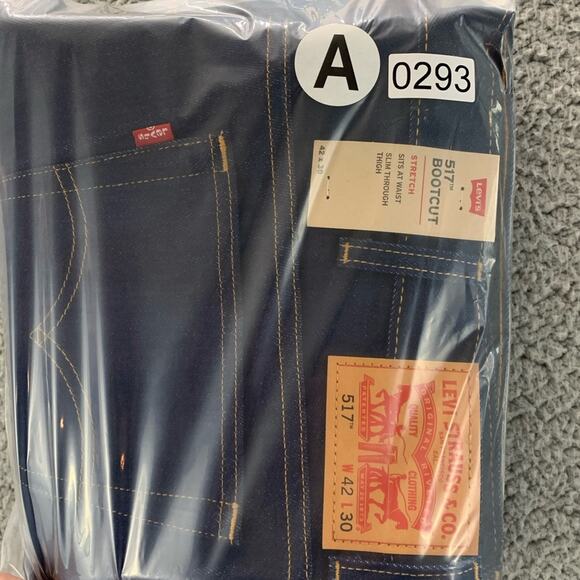 Levi's 517 Bootcut Denim Jeans Men's Blue Dark Wash  NWT  |  Size:  42 x 30 - Picture 16 of 16